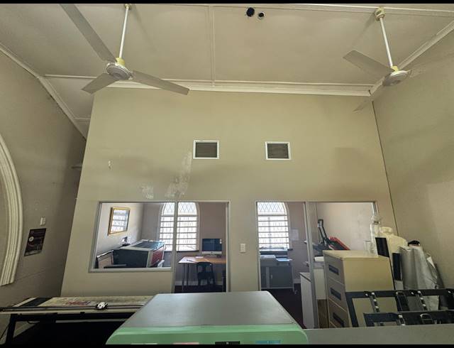 850M² WAREHOUSE FOR SALE IN BULWER